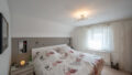 Schlafzimmer DG