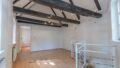 Büro/ Besprechungsraum im OG