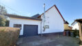 Seitenansicht und Garage