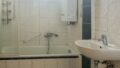 Tageslichtbad mit Wanne