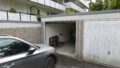 Garage direkt hinter dem Haus