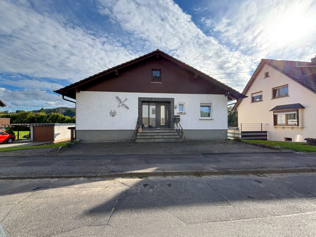 Straßenansicht