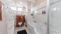 modernes Badezimmer 