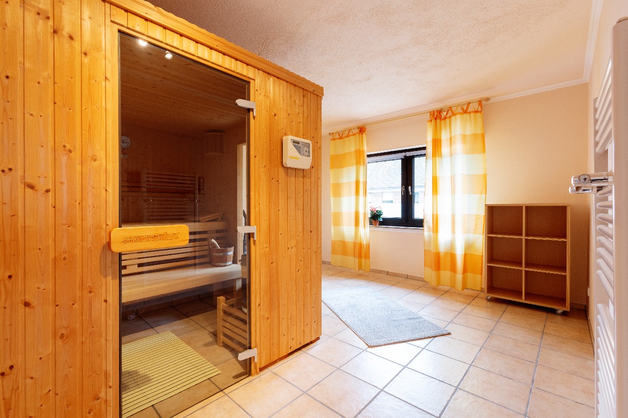 Zimmer mit Sauna im OG