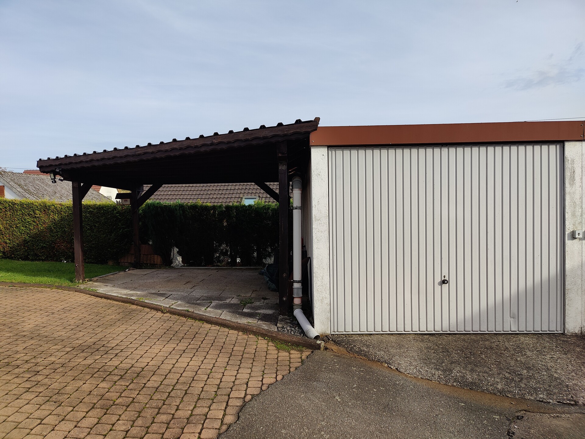 Garage und Carport