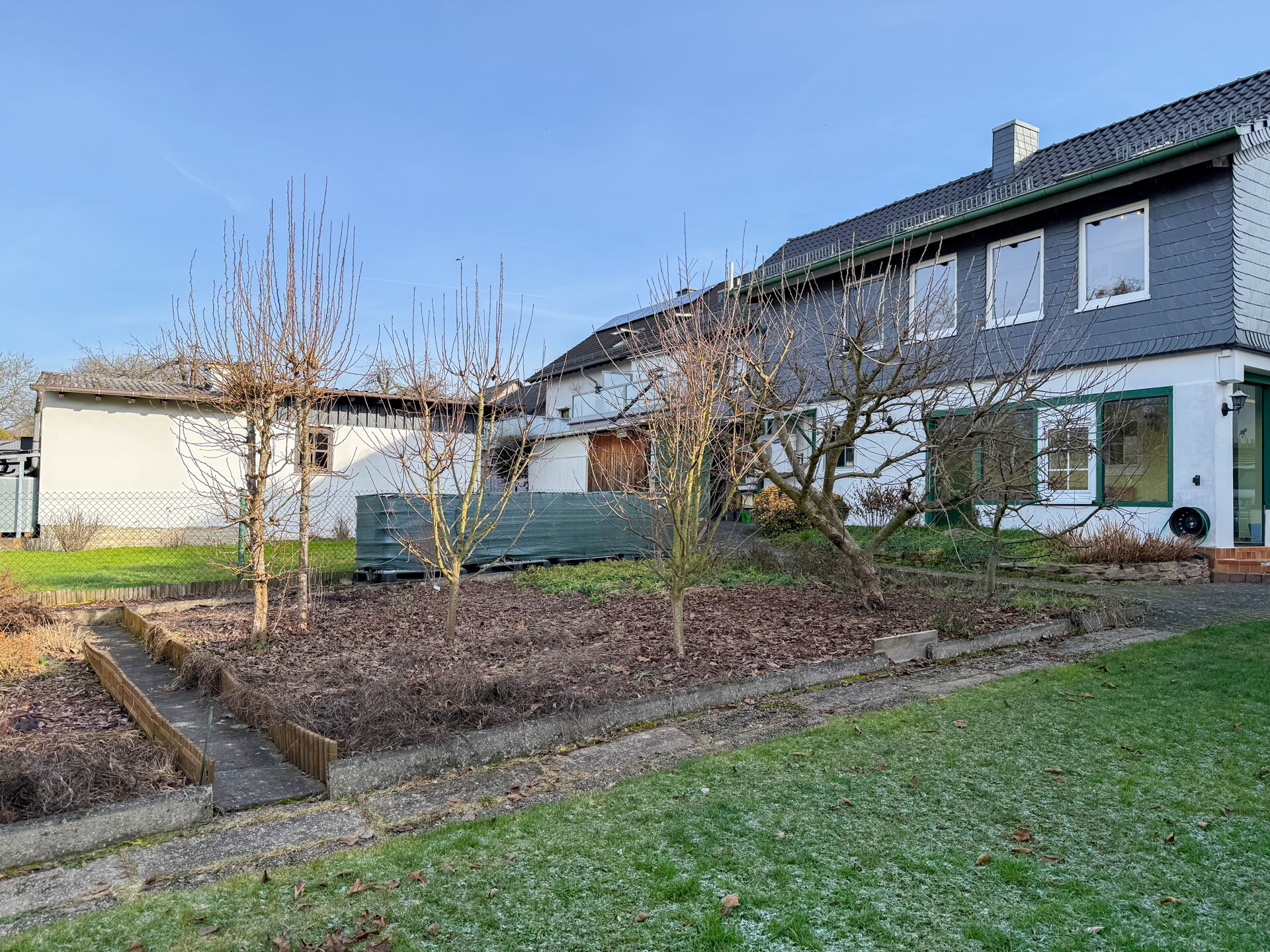 Beet und Regenwasserzisternen