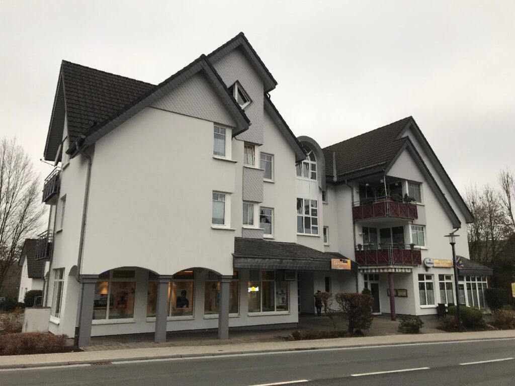 Straßenansicht Gewerbefläche