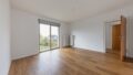 OG: Schlafzimmer mit Balkon