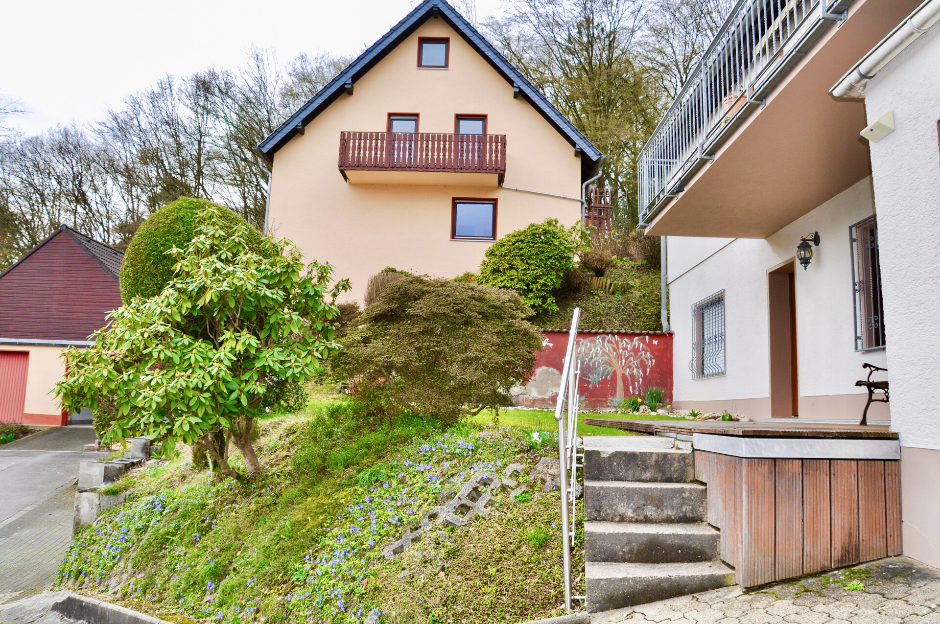 Terrasse vor dem Haus