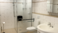 Badezimmer mit Platz für die Waschmaschine