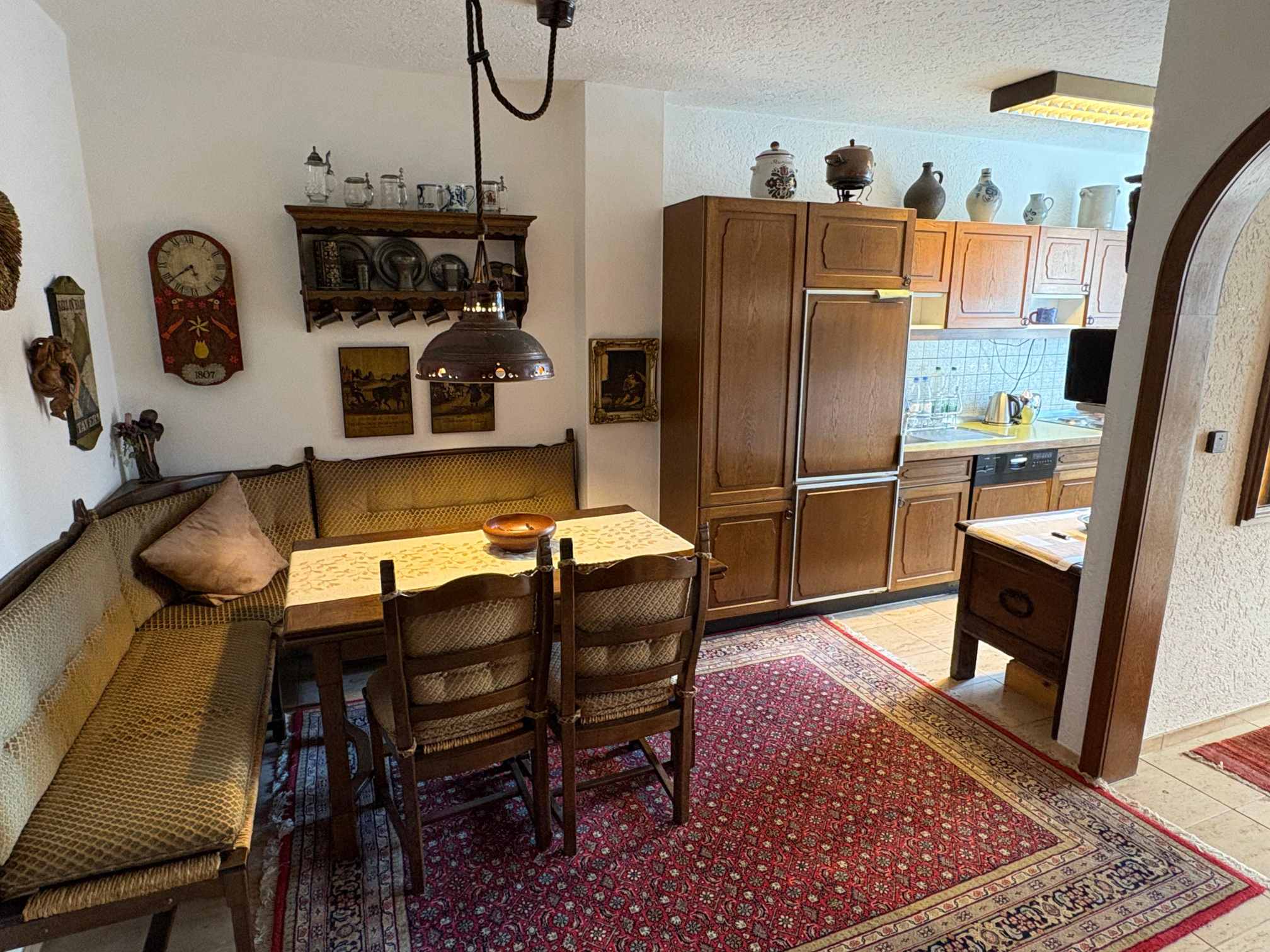Esszimmer mit offener Küche