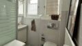 Bad mit Dusche (OG)