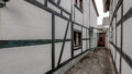 Hauseingang rechtes Haus