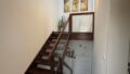 Holztreppe zum Dachgeschoss