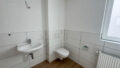 Tageslichtbad mit Dusche EG Wohnhaus Nr. 11