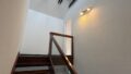 ...mit architektonischen Highlights (Empore & Balken)