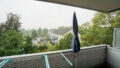... zum Balkon